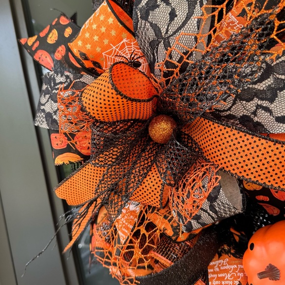 Halloween Pumpkin Wreath - Picture 4 of 8